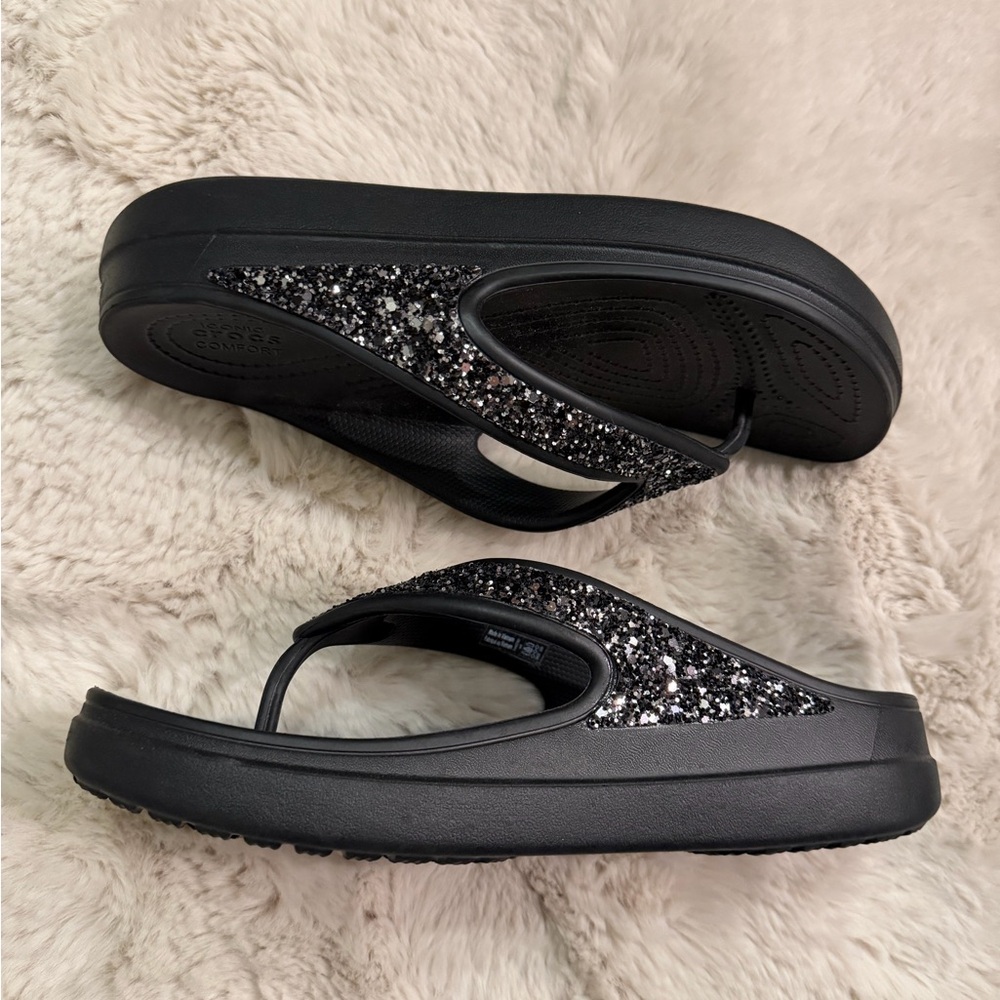 CROCS Sloane Black Glitter Flip Flop Sandal - Picture 2 of 4